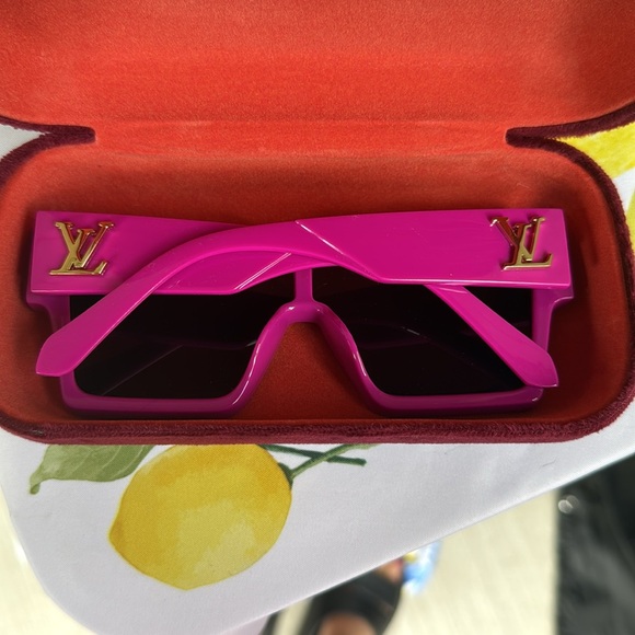 Fashion inspired sunglasses - Picture 2 of 4
